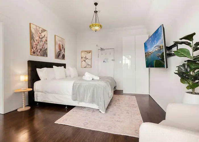 Lovely Apartment In Darlinghurst