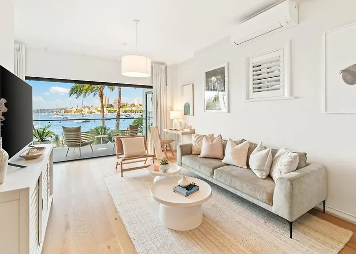 Cocos At Palm View Collective