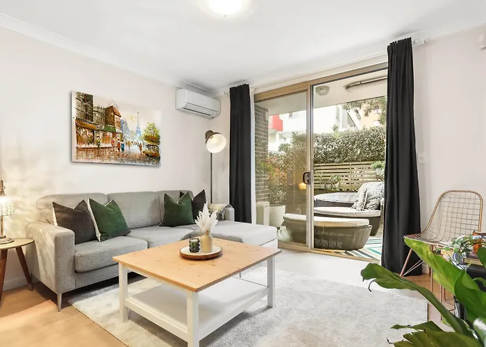 8 Mins From Sydney Airport! 1Br With Courtyard