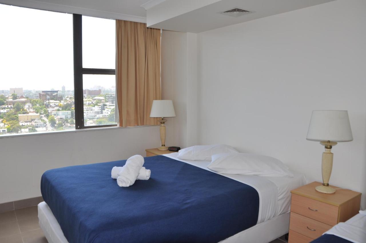 Apartment - Hyde Park Plaza 38 College St
