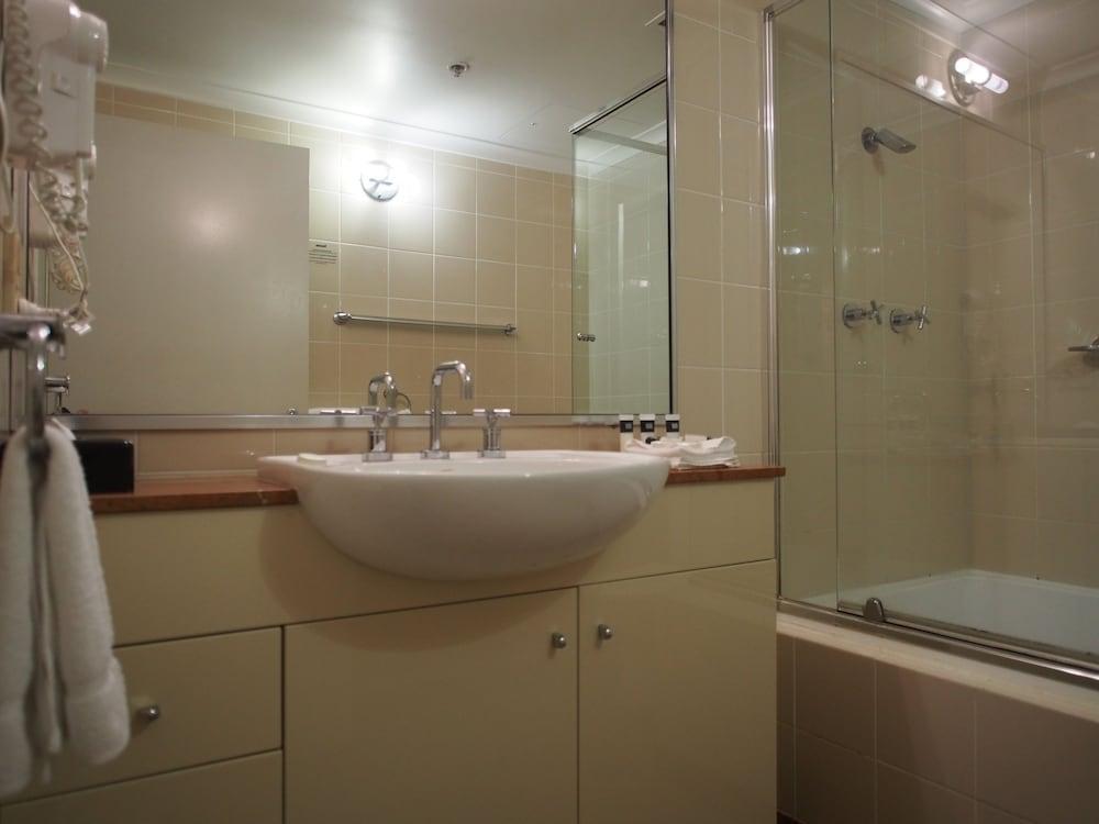 Adina Serviced Martin Place Aparthotel 4*