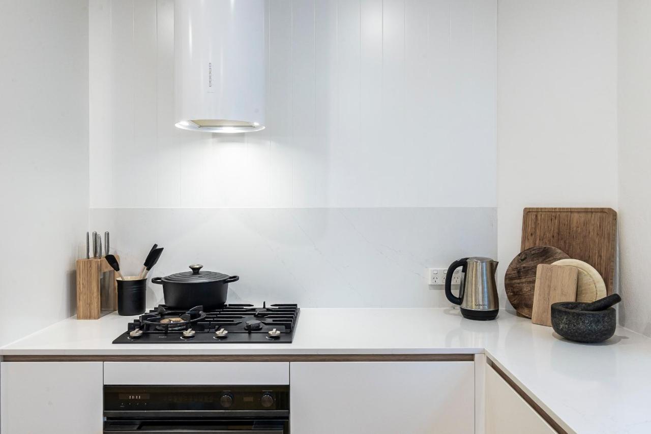 Modern Double Bay // 2 Min Walk To Apartment *
