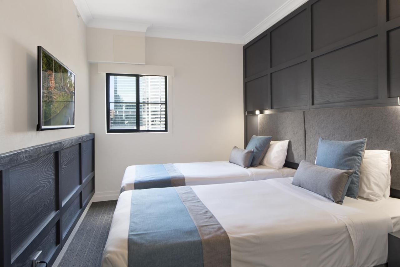 Yehs Harbour Hotel