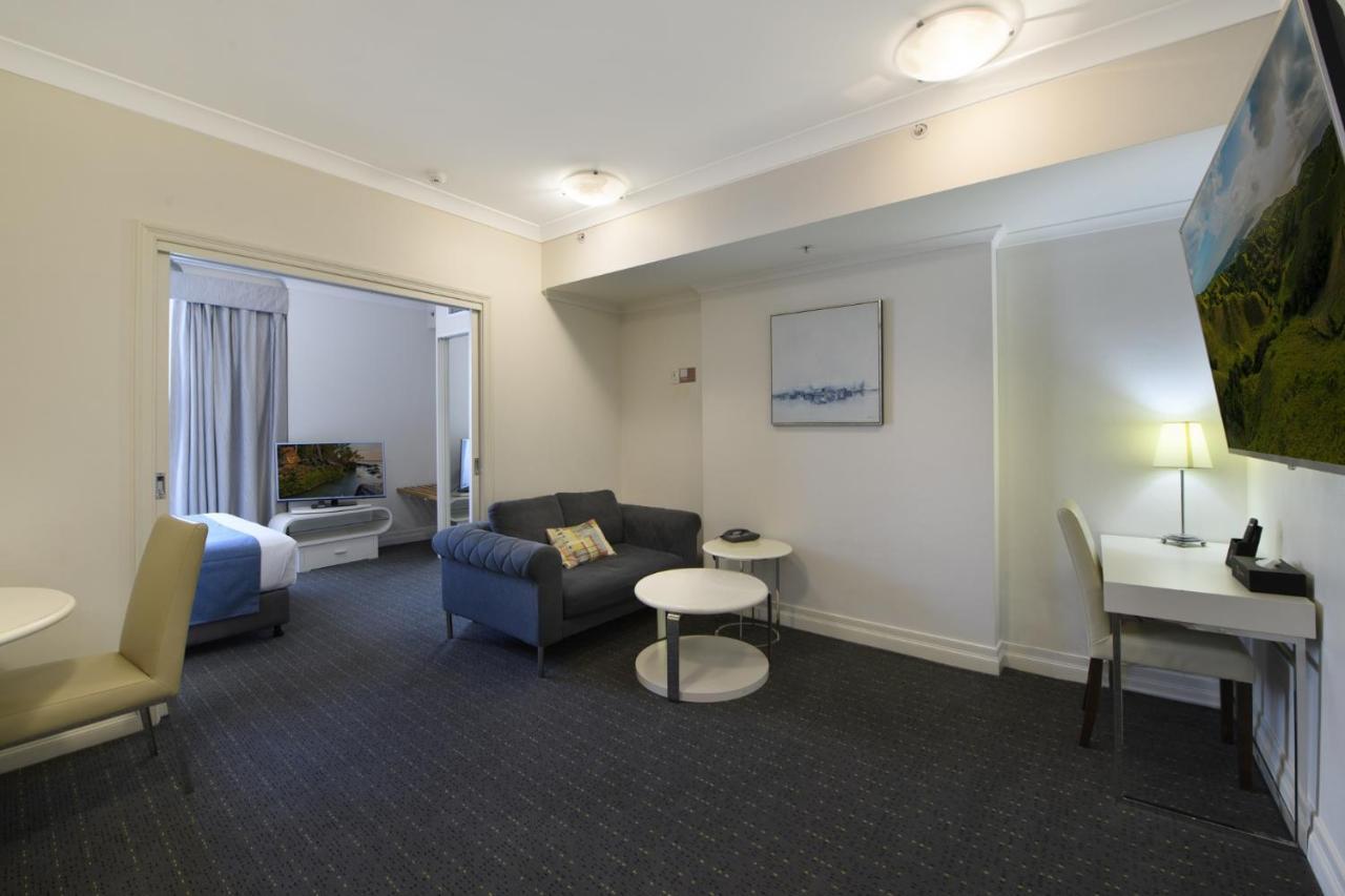 Yehs Harbour 4*