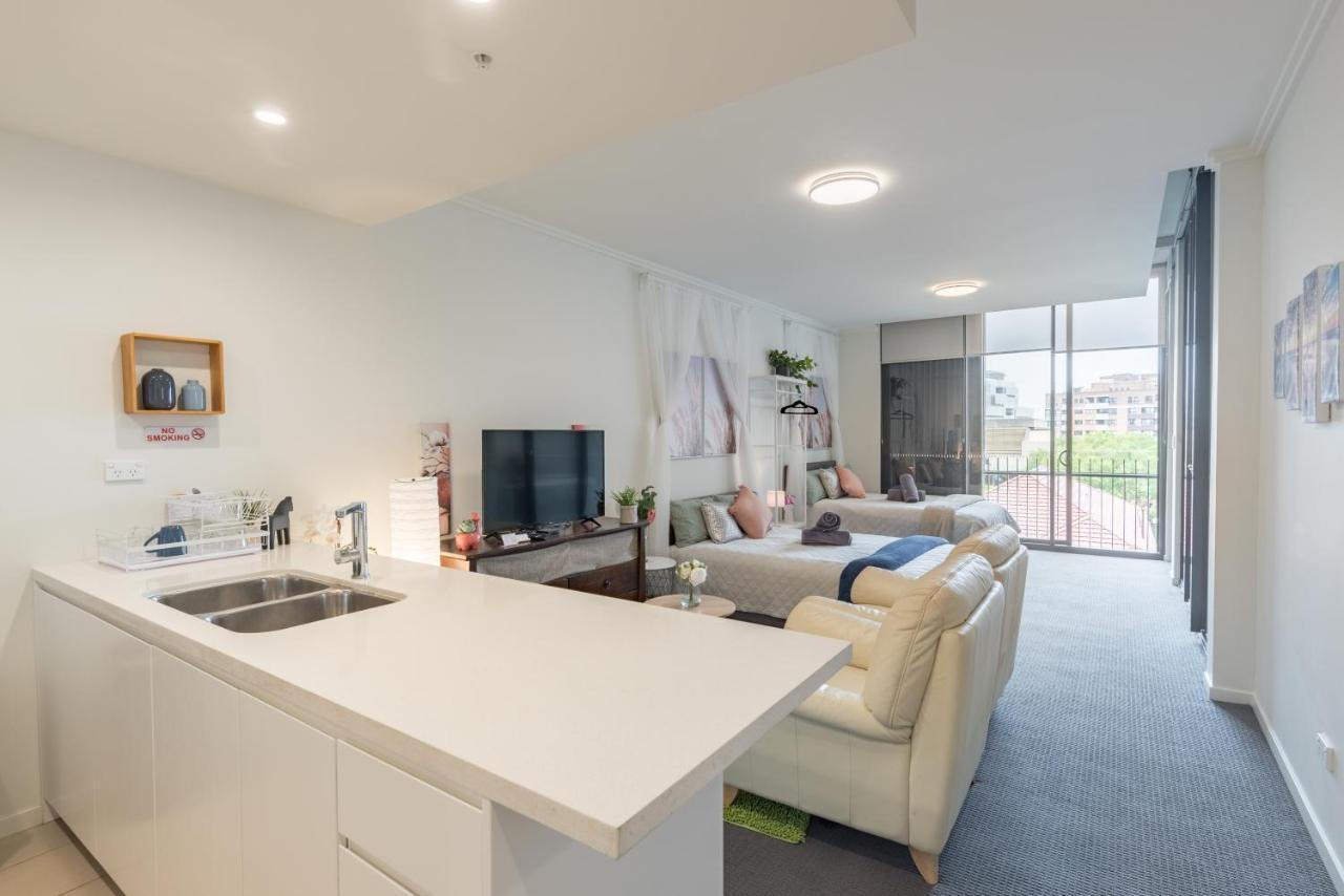 2br Apt In Hurstville 1min To Train Sleep8 * Sydney