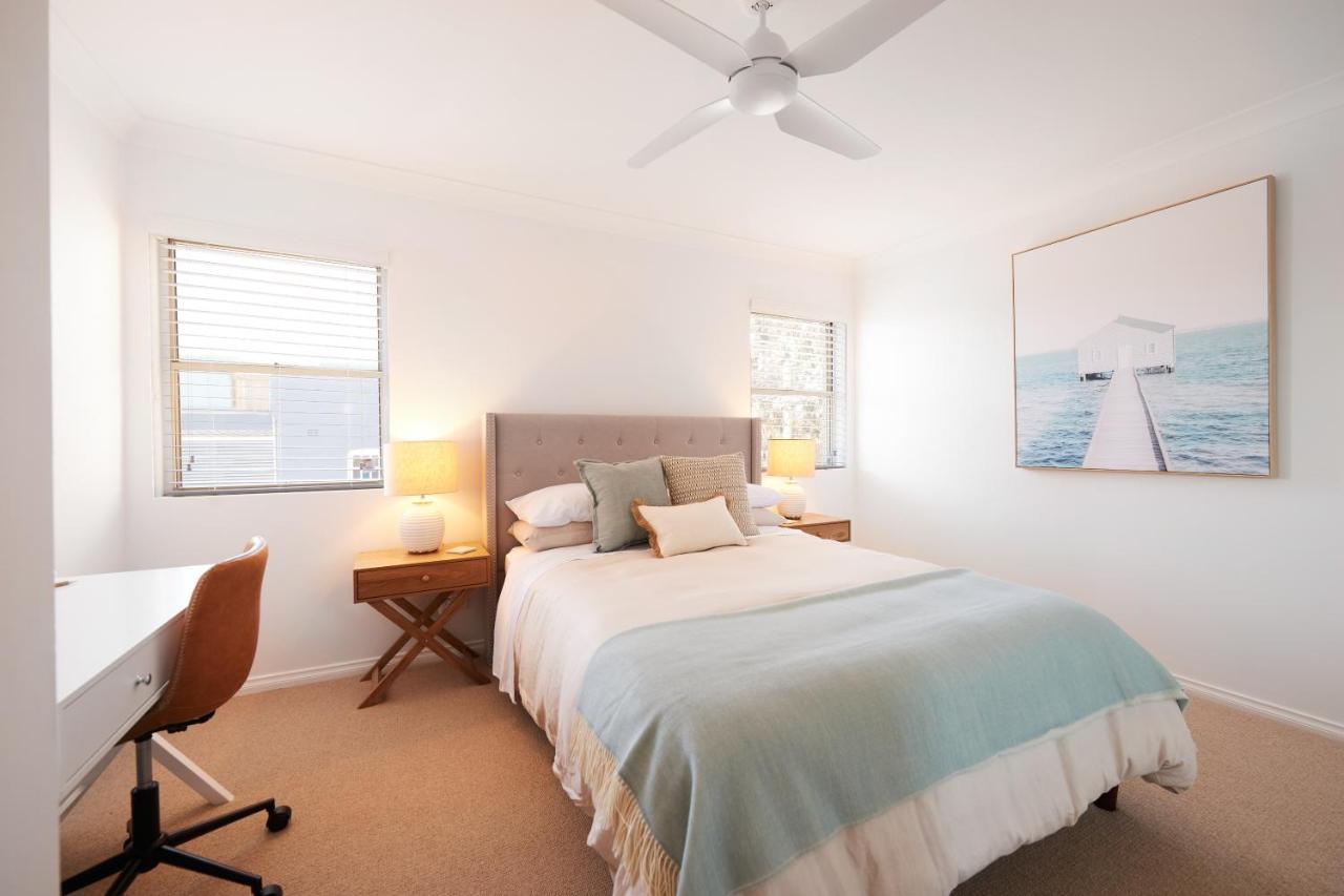 Harbour View Huge 2 Bedroom Entire Residence. Apartment