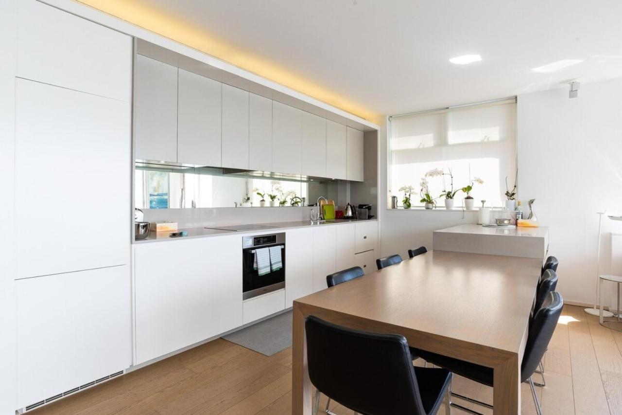 Bay View 2 Bedroom Apartment *