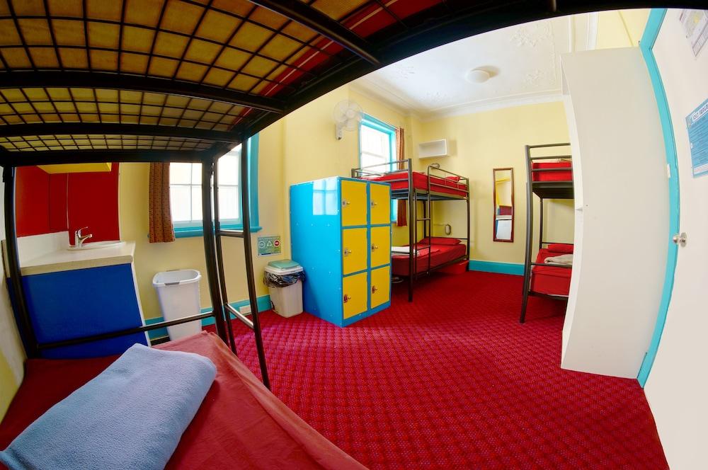 Mad Monkey Potts Point Hostel Sydney