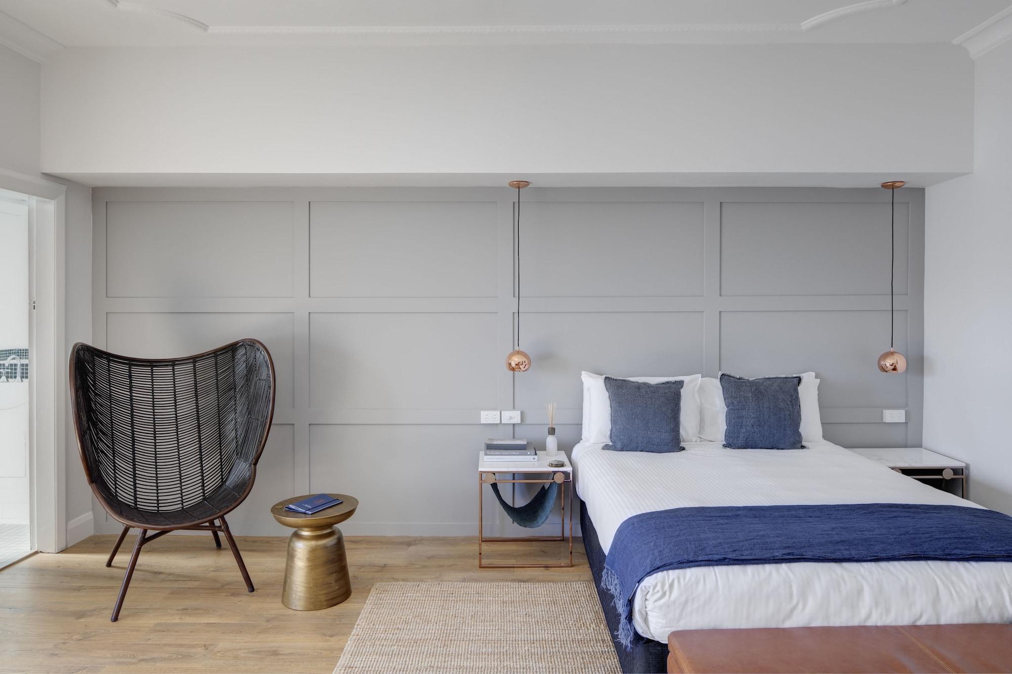 Regents Court Aparthotel 4*
