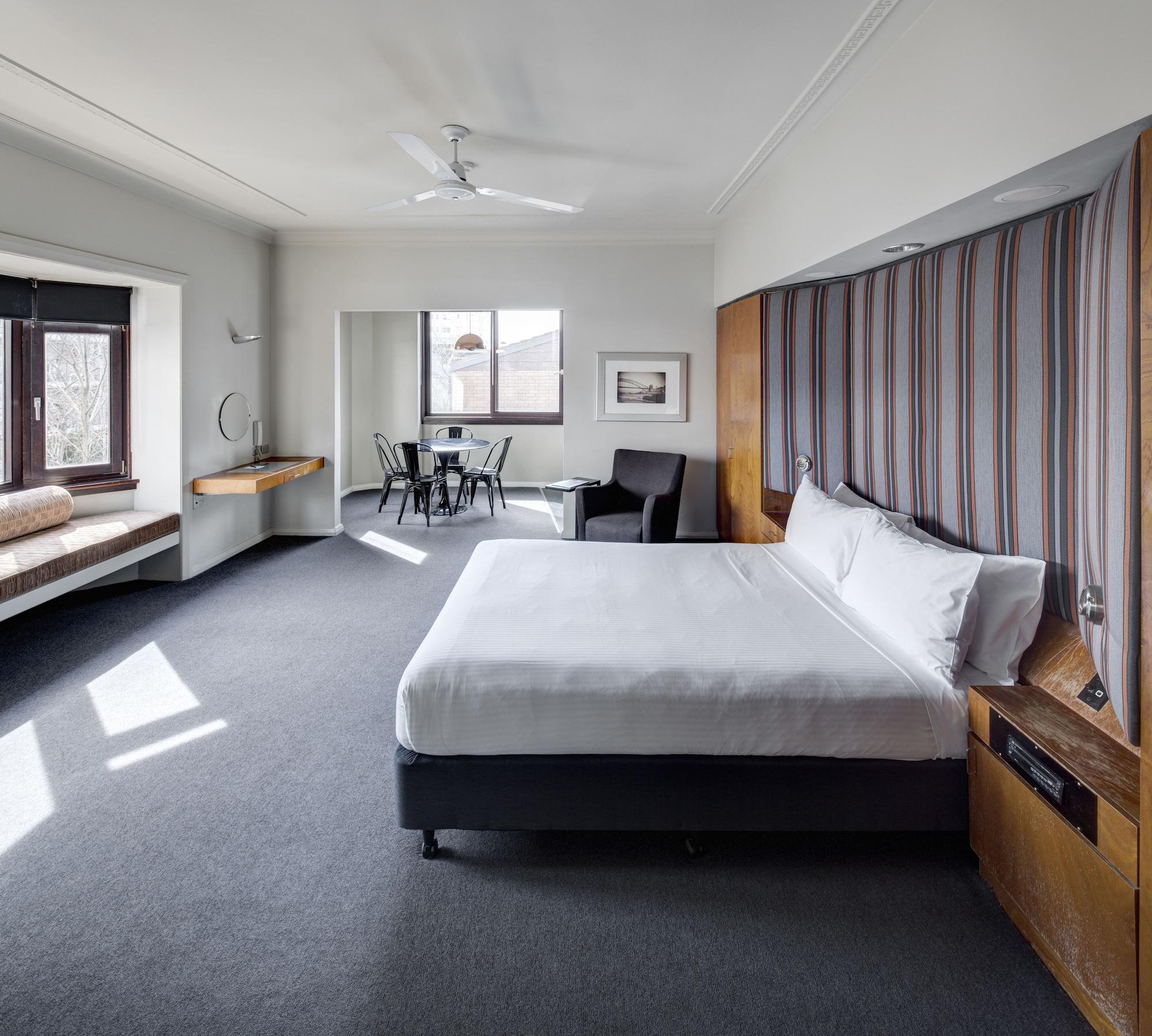 Regents Court Aparthotel