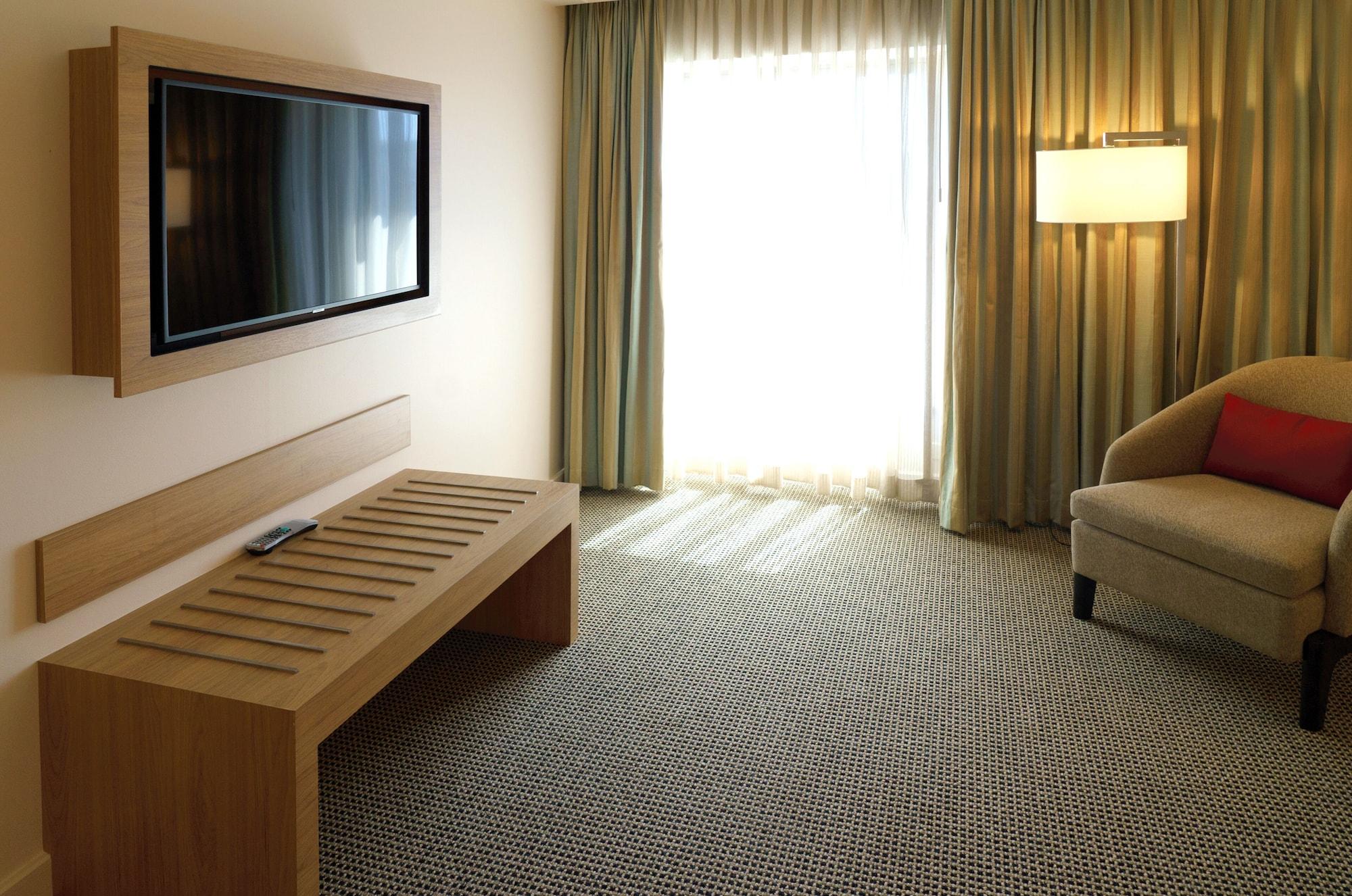 Stamford Plaza Airport & Conference Centre Hotel 5*