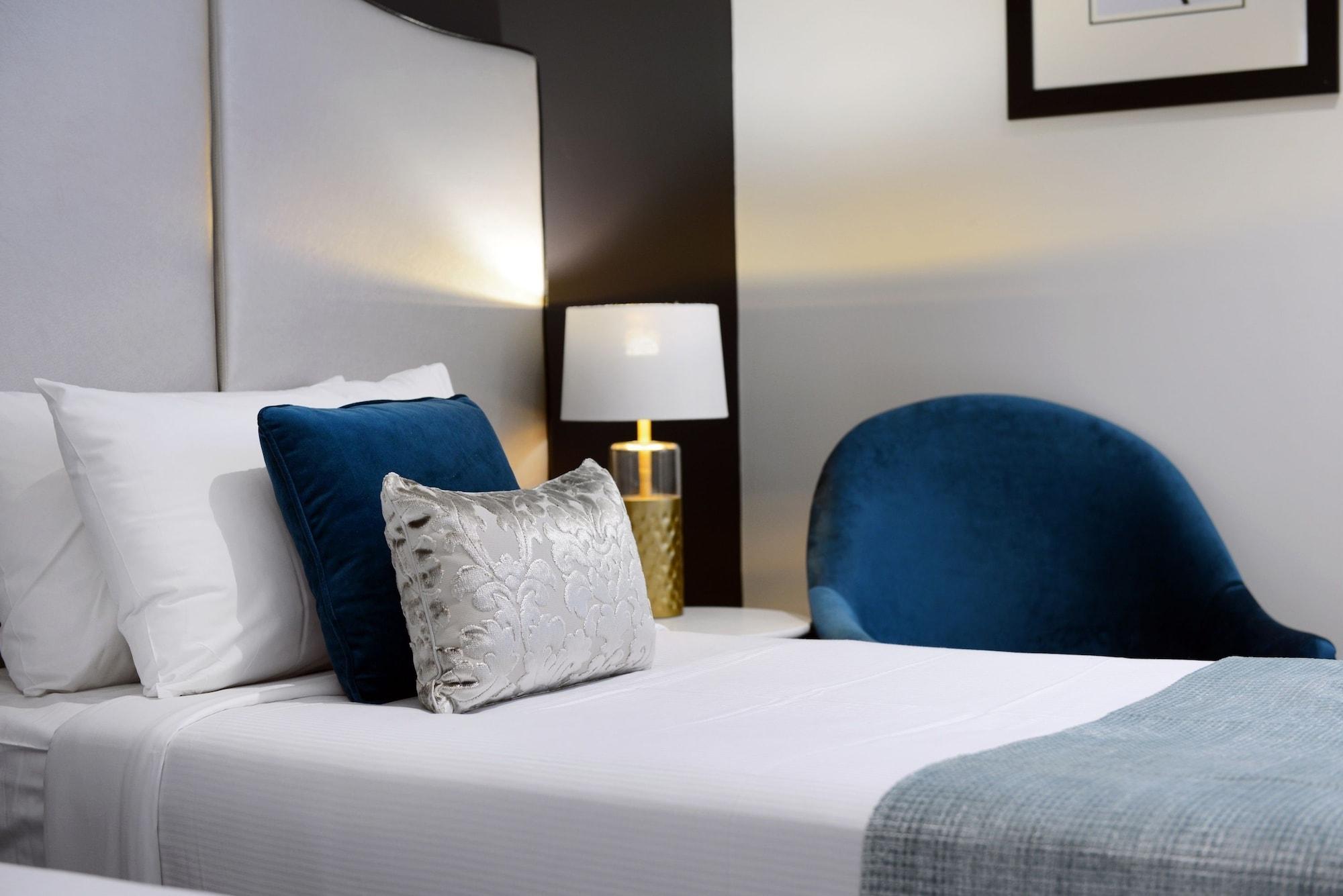 Lodge High Cross Randwick By
