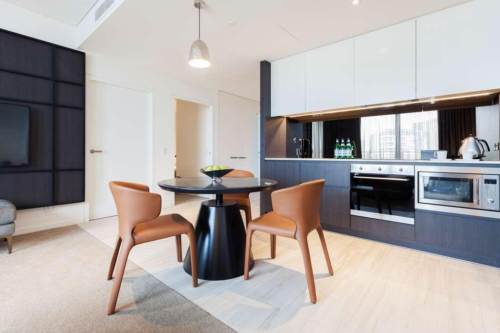 Hotel One Global Square