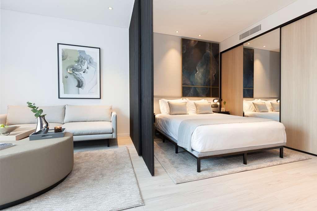 One Global Square Hotel