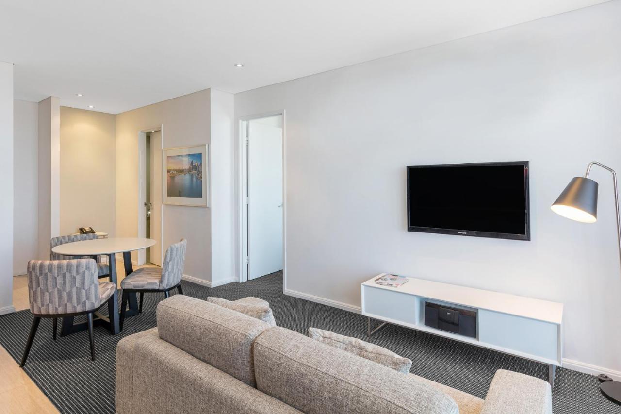 Meriton Campbell Street, 5* Sydney