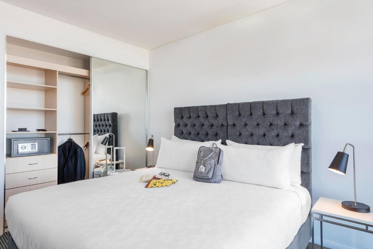 Hotel Meriton Campbell Street,