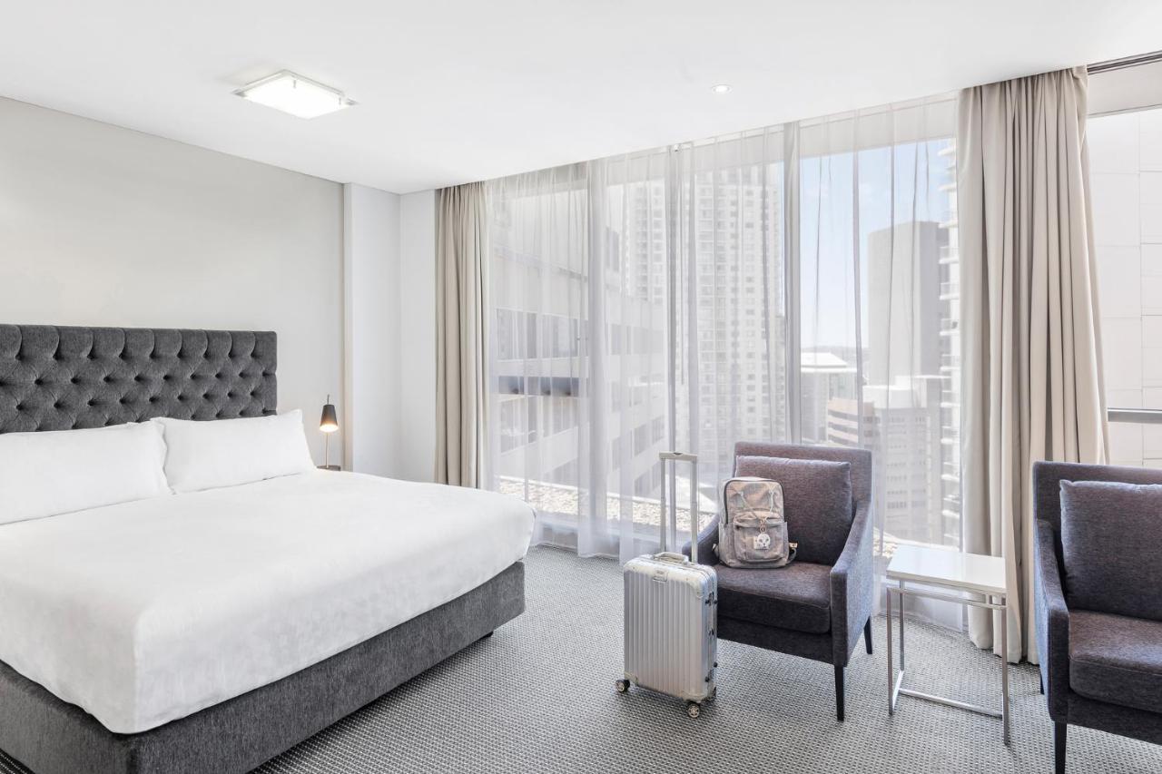 Hotel Meriton Campbell Street, 5*