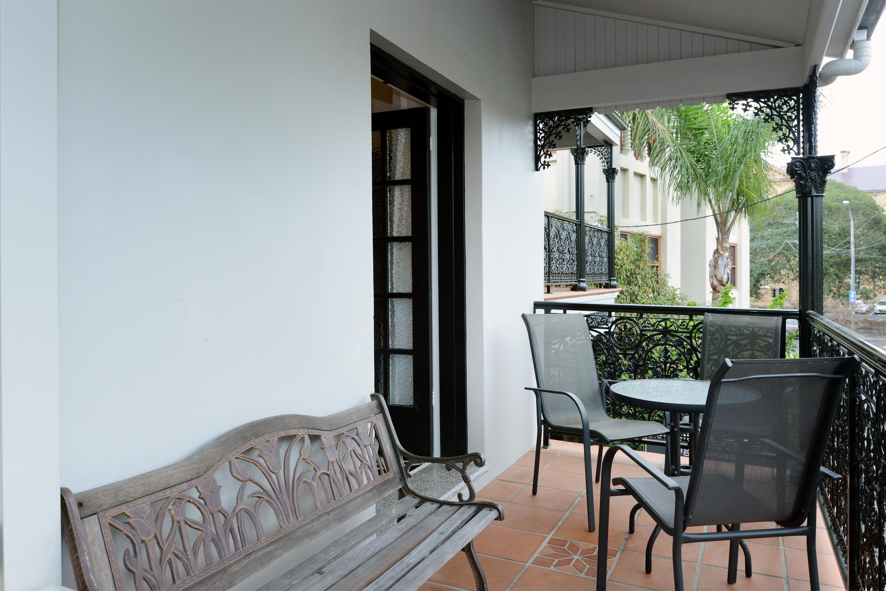 High Cross Randwick By Lodge *
