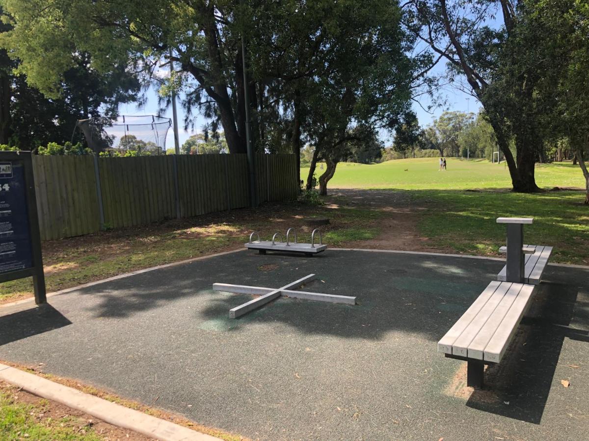 With Pool & Bbq - 10 Kms From Cbd