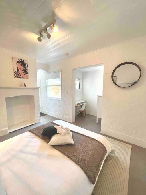 Apartment Rear Studio With Open Space *