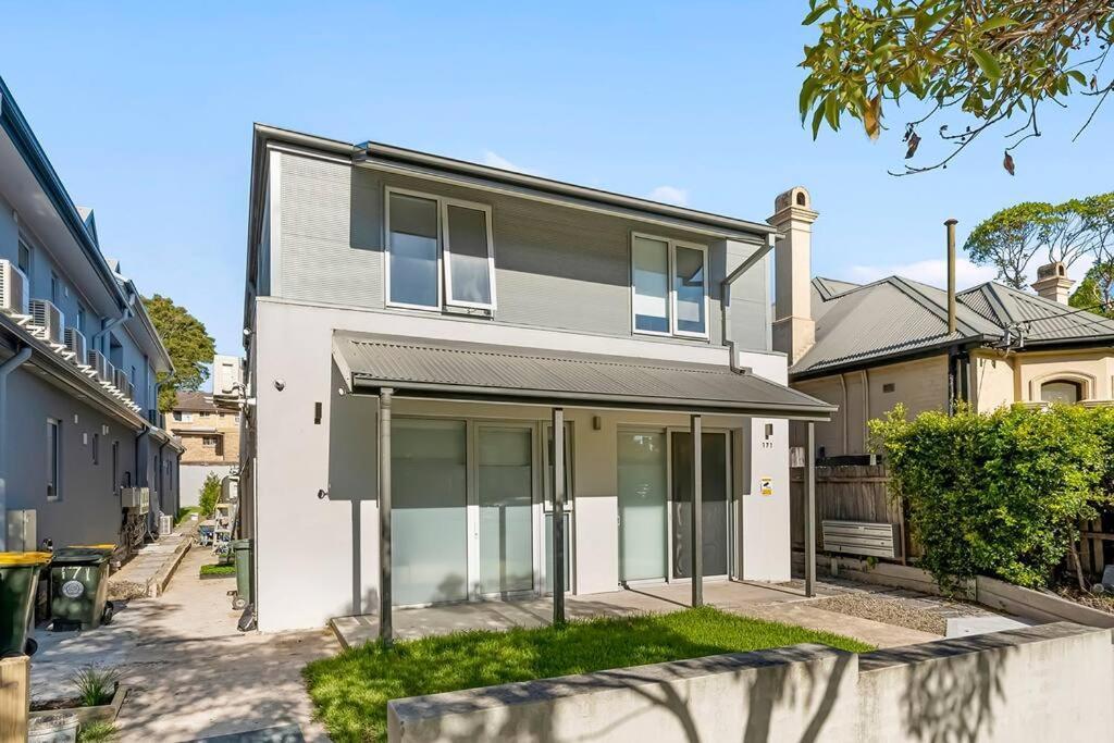 Cozy Located In Crows Nest Holiday home