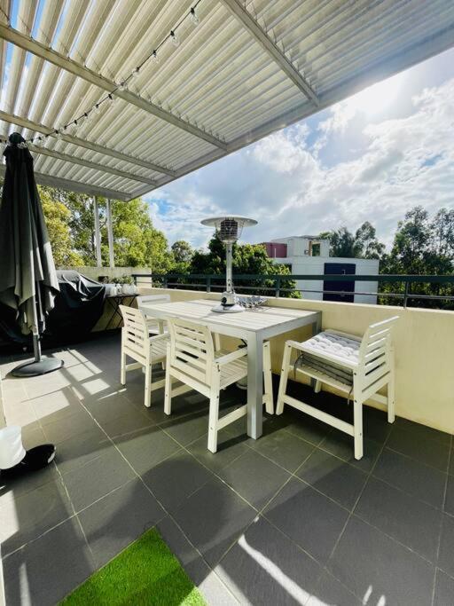 Apartment Gem Family - Olympic Park, Newington Sydney