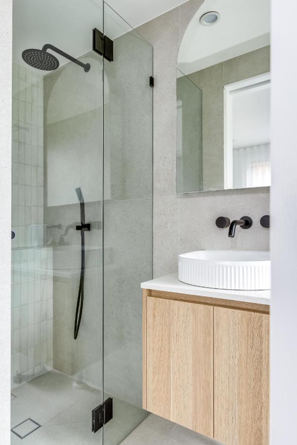 Kahlo Bondi - Luxury Escape - 1 Bedroom Furnished Apartment