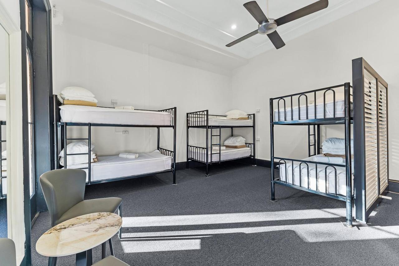 London Plane Backpackers Sydney