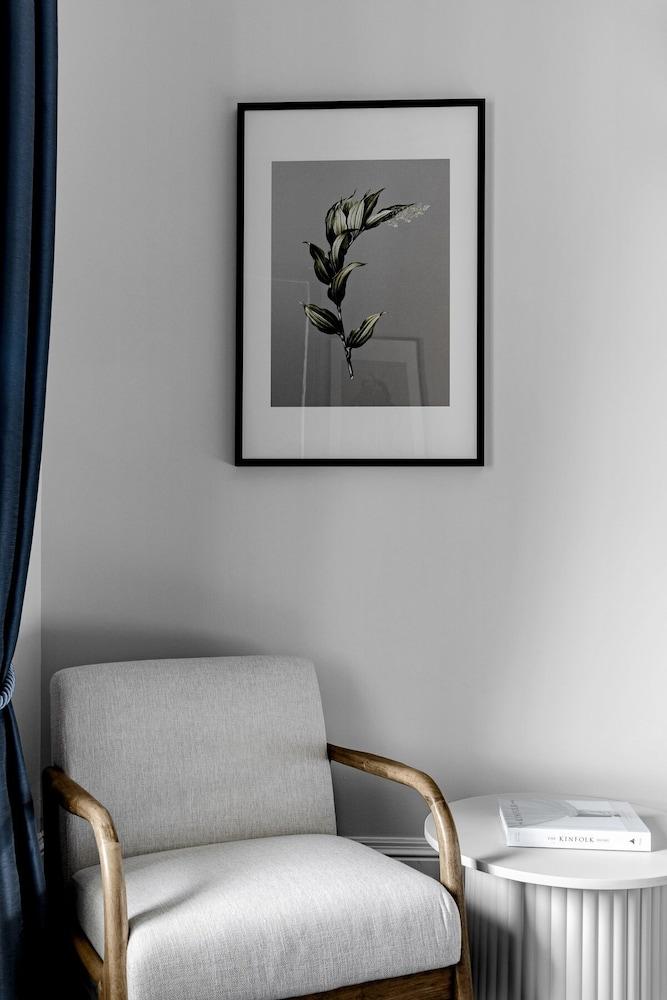 Hotel Challis Potts Point Sydney