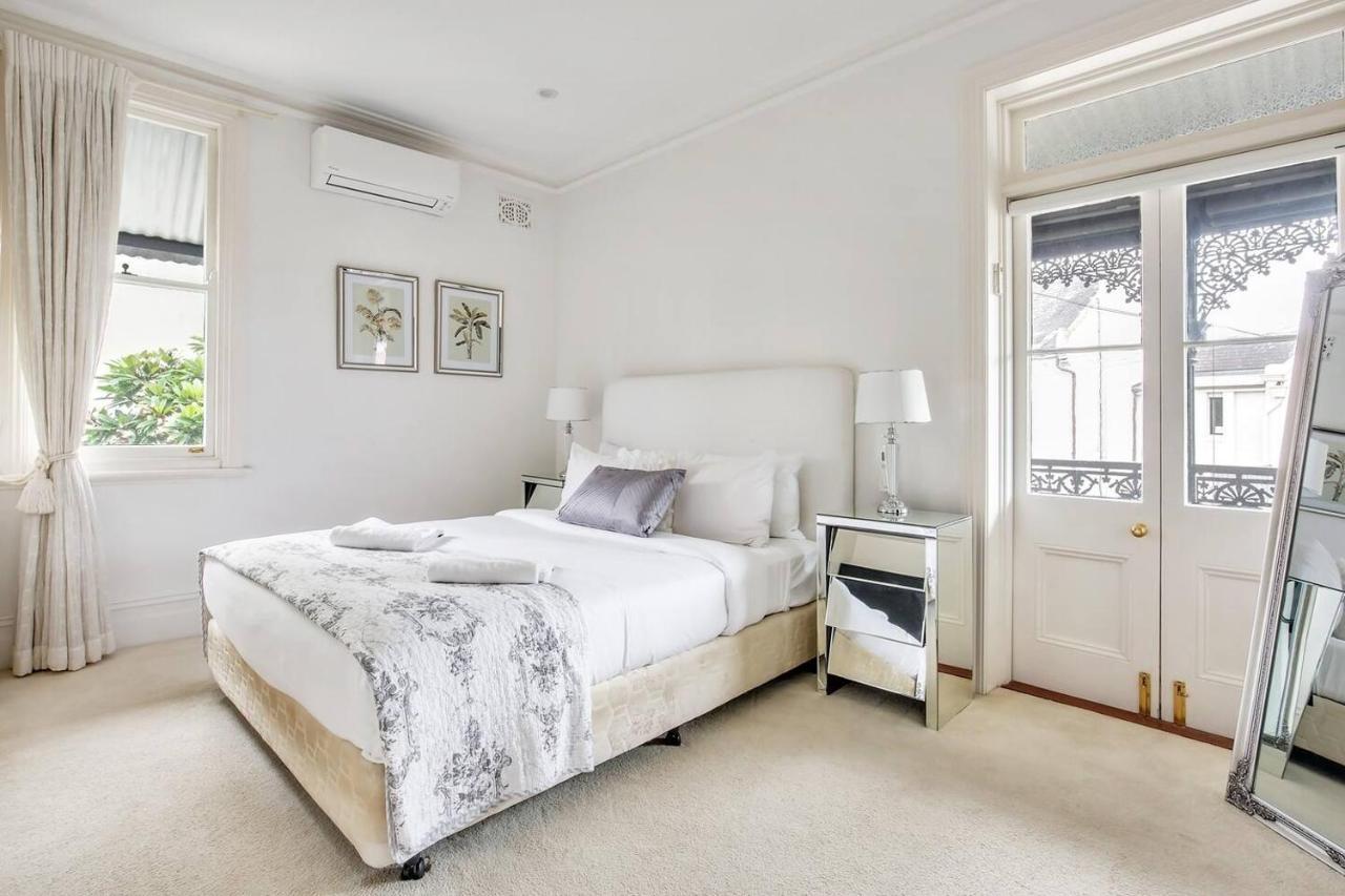 Refined Paddington Corner Terrace With Parking Holiday home