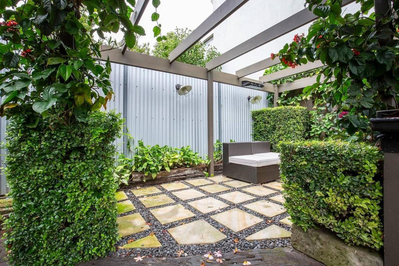 Refined Paddington Corner Terrace With Parking Holiday home *
