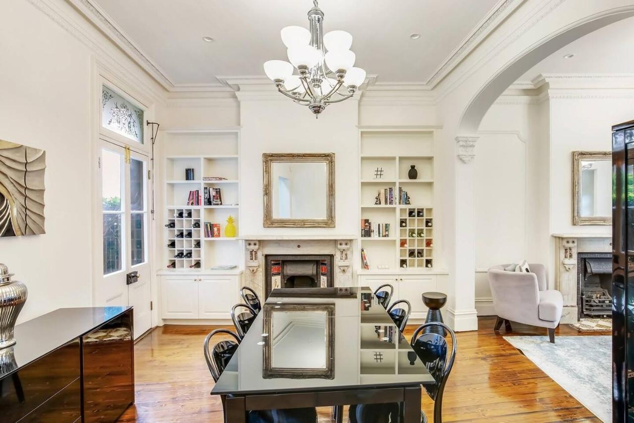 Refined Paddington Corner Terrace With Parking Holiday home