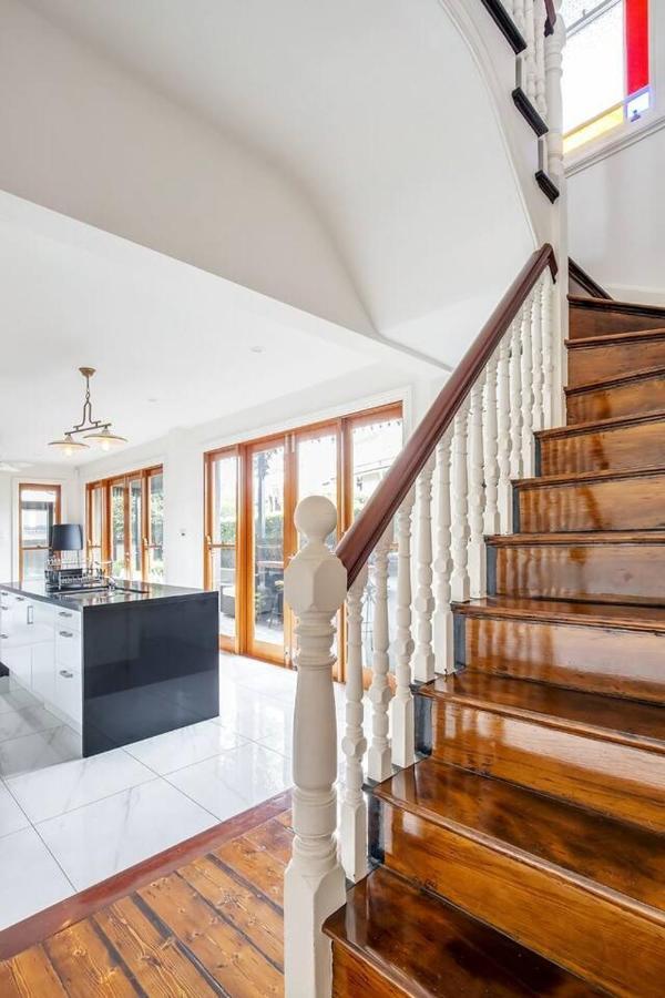 Refined Paddington Corner Terrace With Parking *