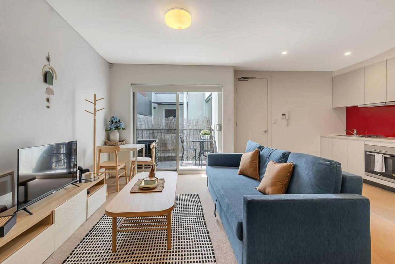 Centrally Located Pyrmont Paradise With Patio Apartment Sydney