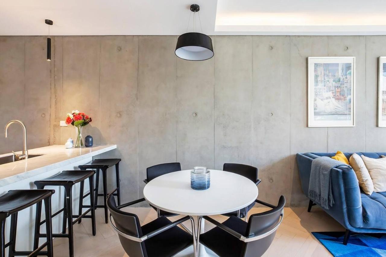 'the Fern' Split-level Oasis With Lush Courtyard * Sydney