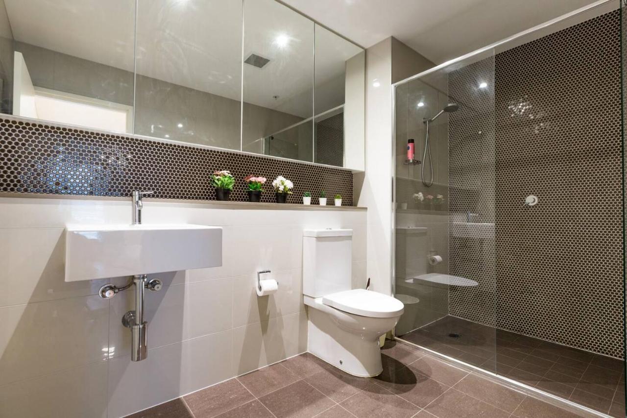 Sleek Chinatown Pad In The Heart Of The Cbd Sydney