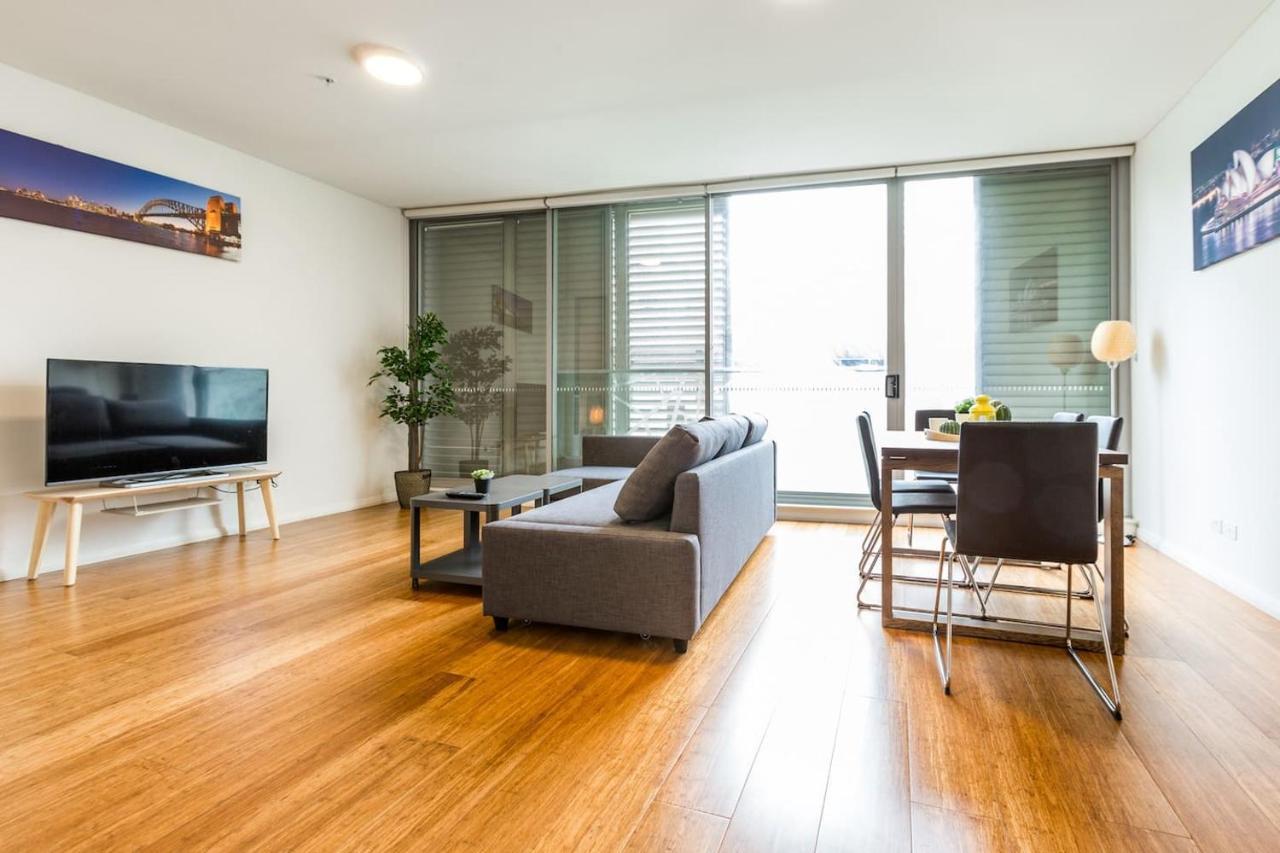 Sleek Chinatown Pad In The Heart Of The Cbd Sydney