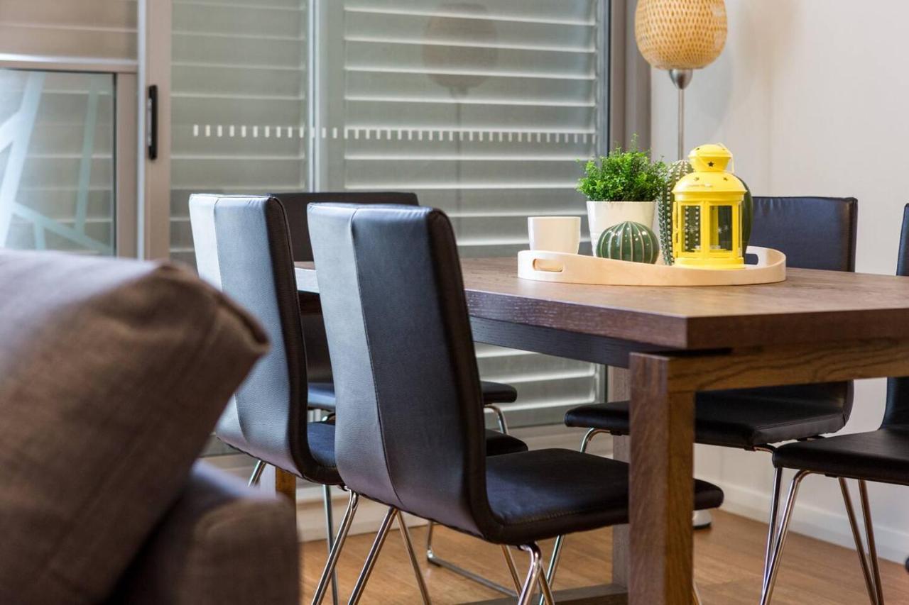 Apartment Sleek Chinatown Pad In The Heart Of The Cbd *