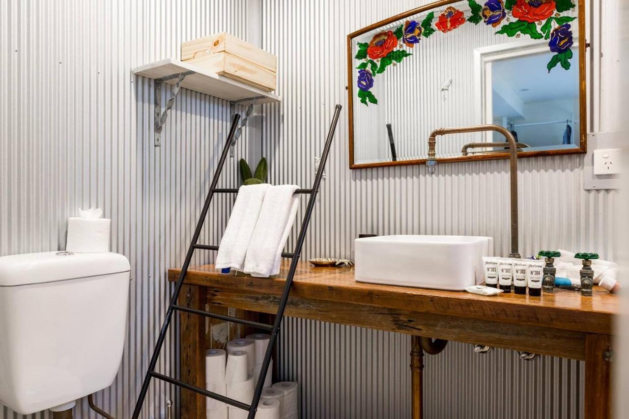 Urban Flair - Surry Hills Terrace Serenity *