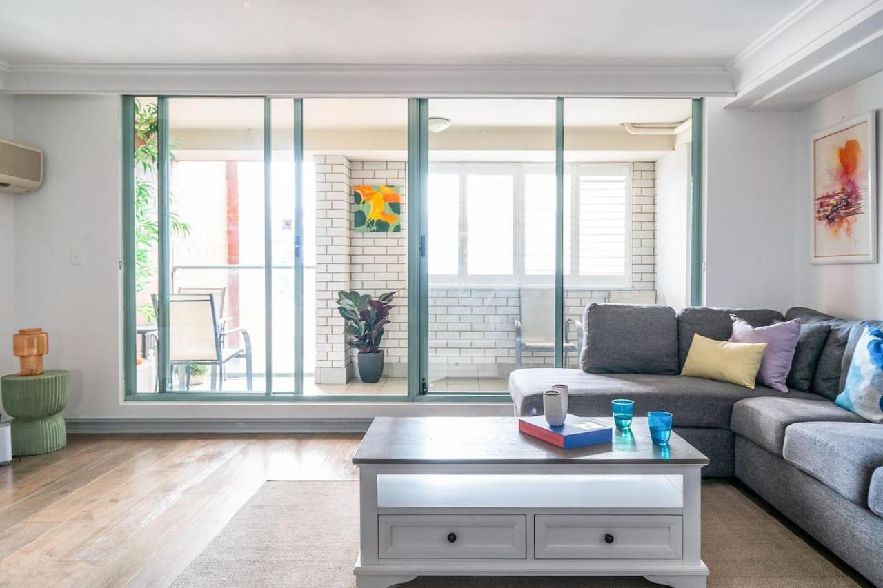 Urban Sky Terrace In The Vibrant Heart Of Sydney