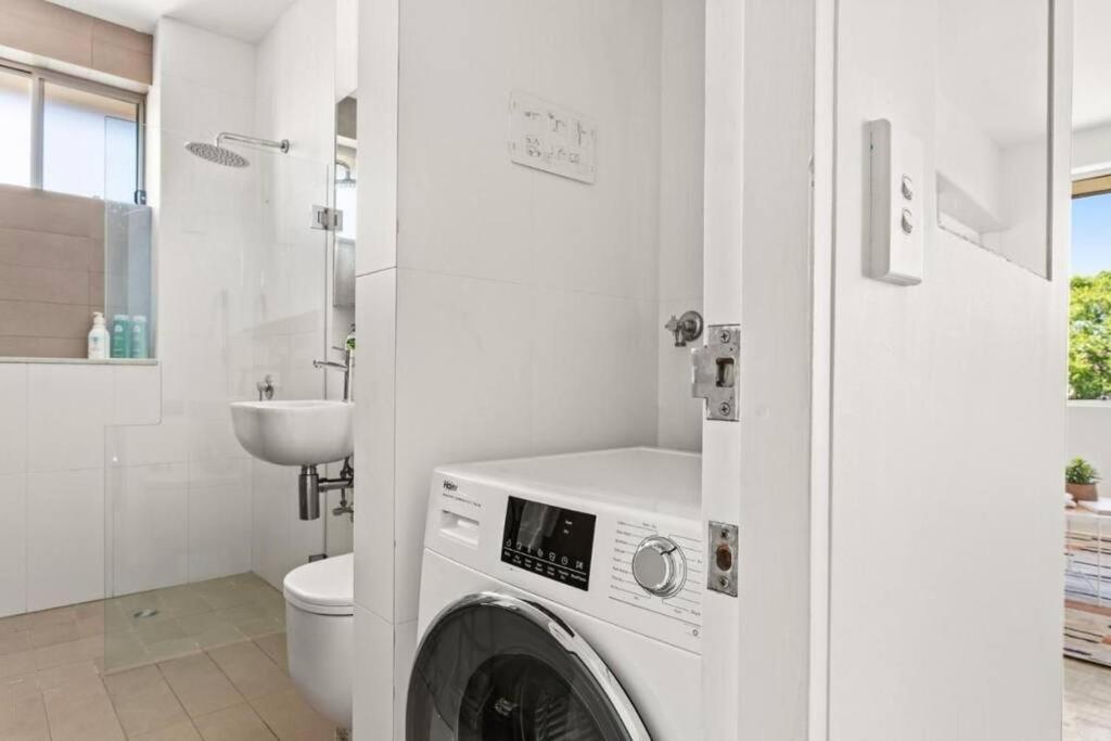 Stylish 2 Bedroom In Birchgrove * Sydney