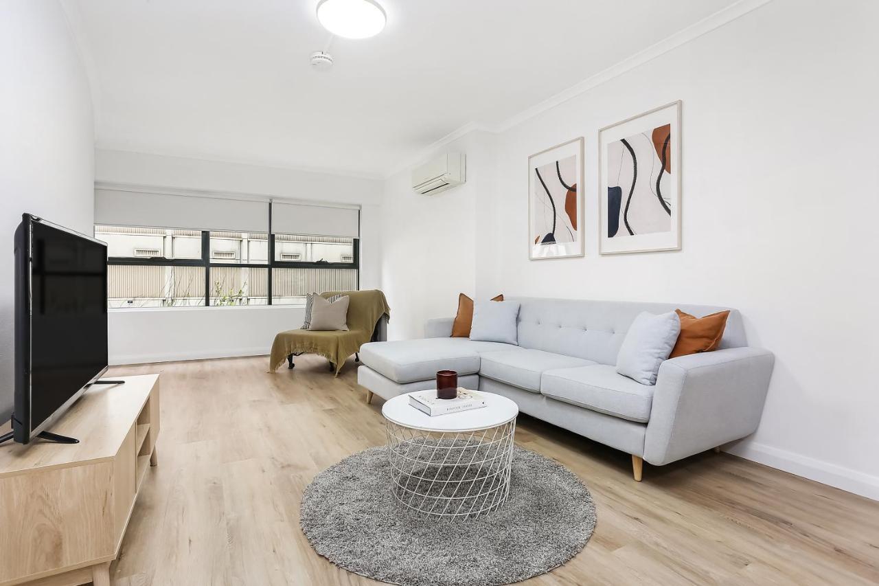 Surry Hills L 1 Bedroom With Parking Apartment Sydney