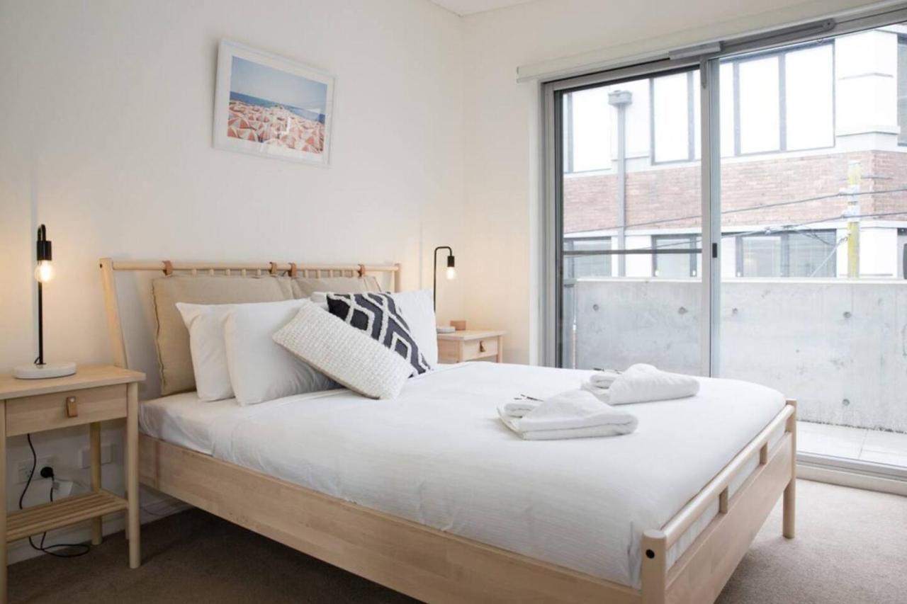 Apartment 'the Scandi' Two Adjacent Sun-drenched Sydney