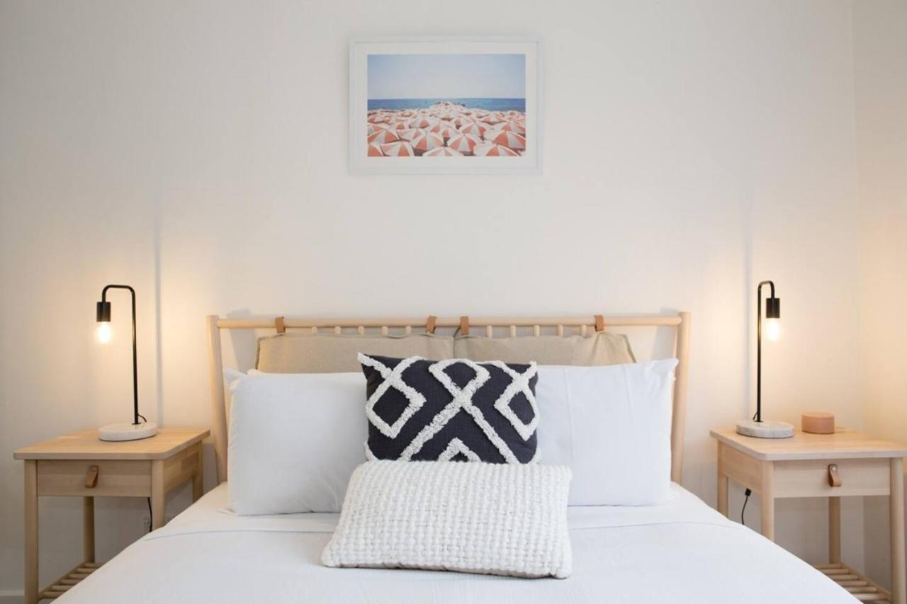 Apartment 'the Scandi' Two Adjacent Sun-drenched Sydney