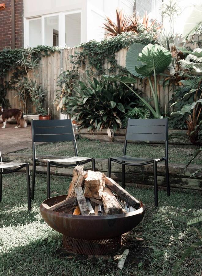Poppy's Pad - A Designer Mid Century Manly Getaway Apartment