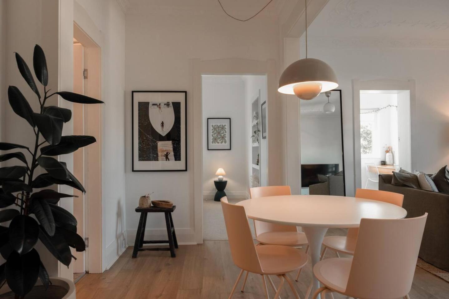 Poppy's Pad - A Designer Mid Century Manly Getaway Apartment Sydney