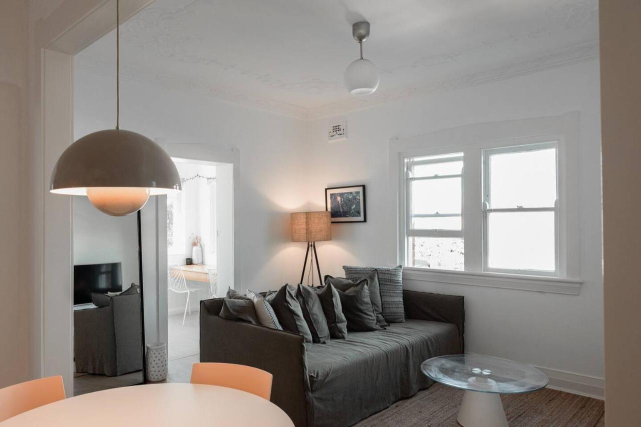 Poppy's Pad - A Designer Mid Century Manly Getaway * Sydney