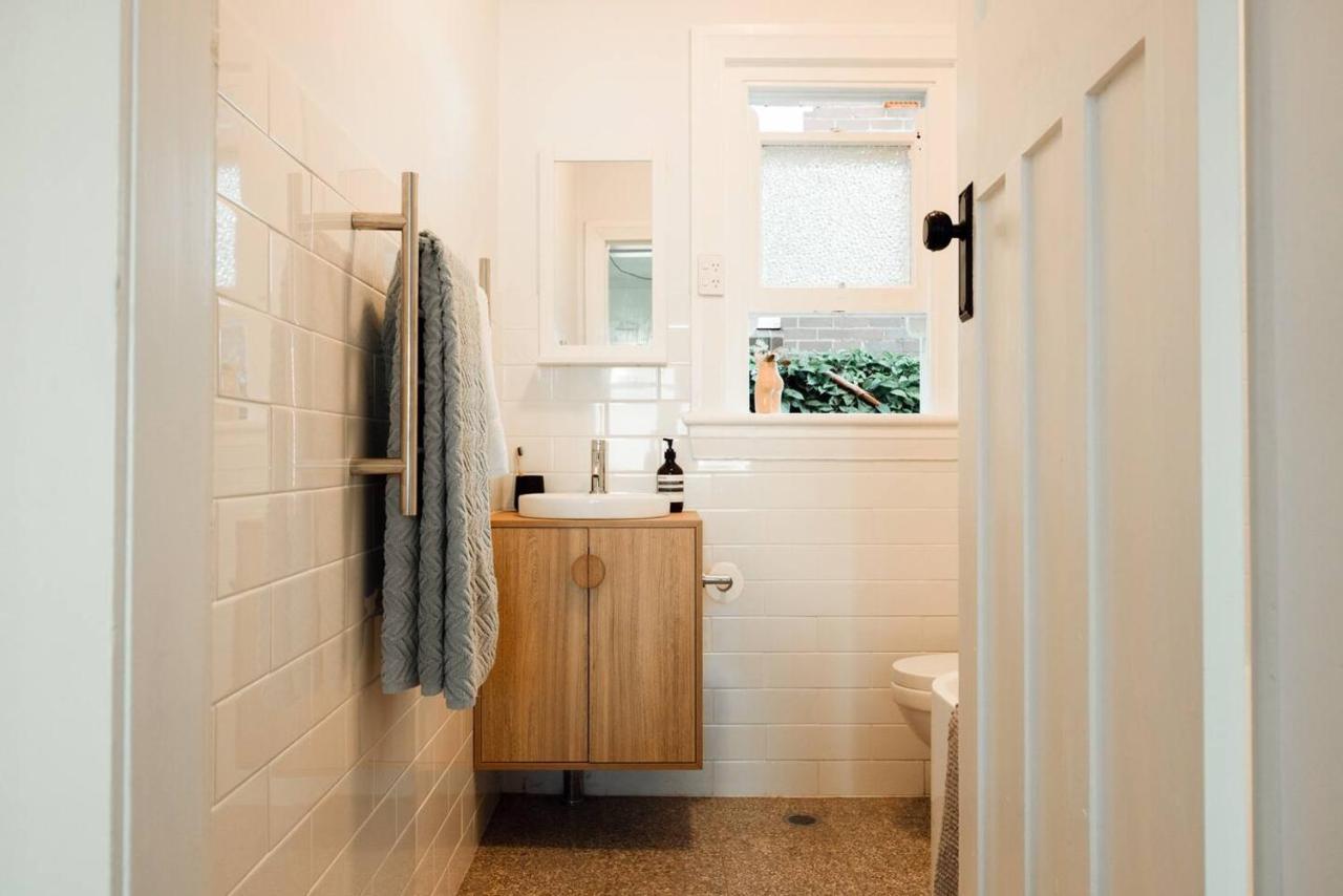 Apartment Poppy's Pad - A Designer Mid Century Manly Getaway Sydney