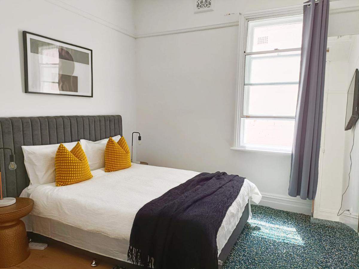 Beautiful Queen 1min Walk To Station With 60inch Tv *