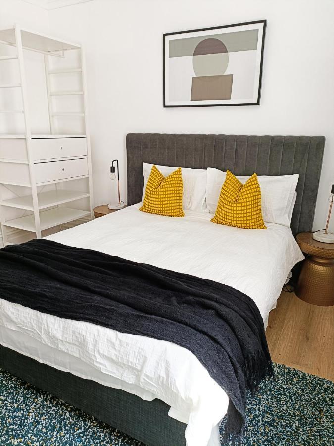 Beautiful Queen 1min Walk To Station With 60inch Tv * Sydney